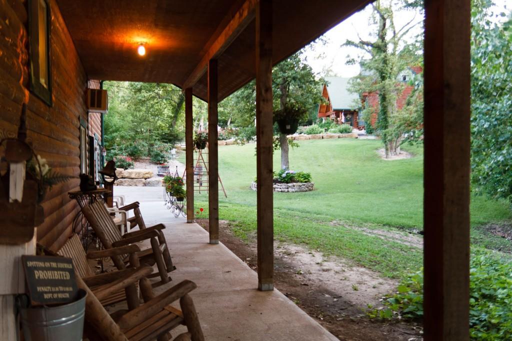 Scenic Valley Inn B&B And Event Center Манхатън Екстериор снимка
