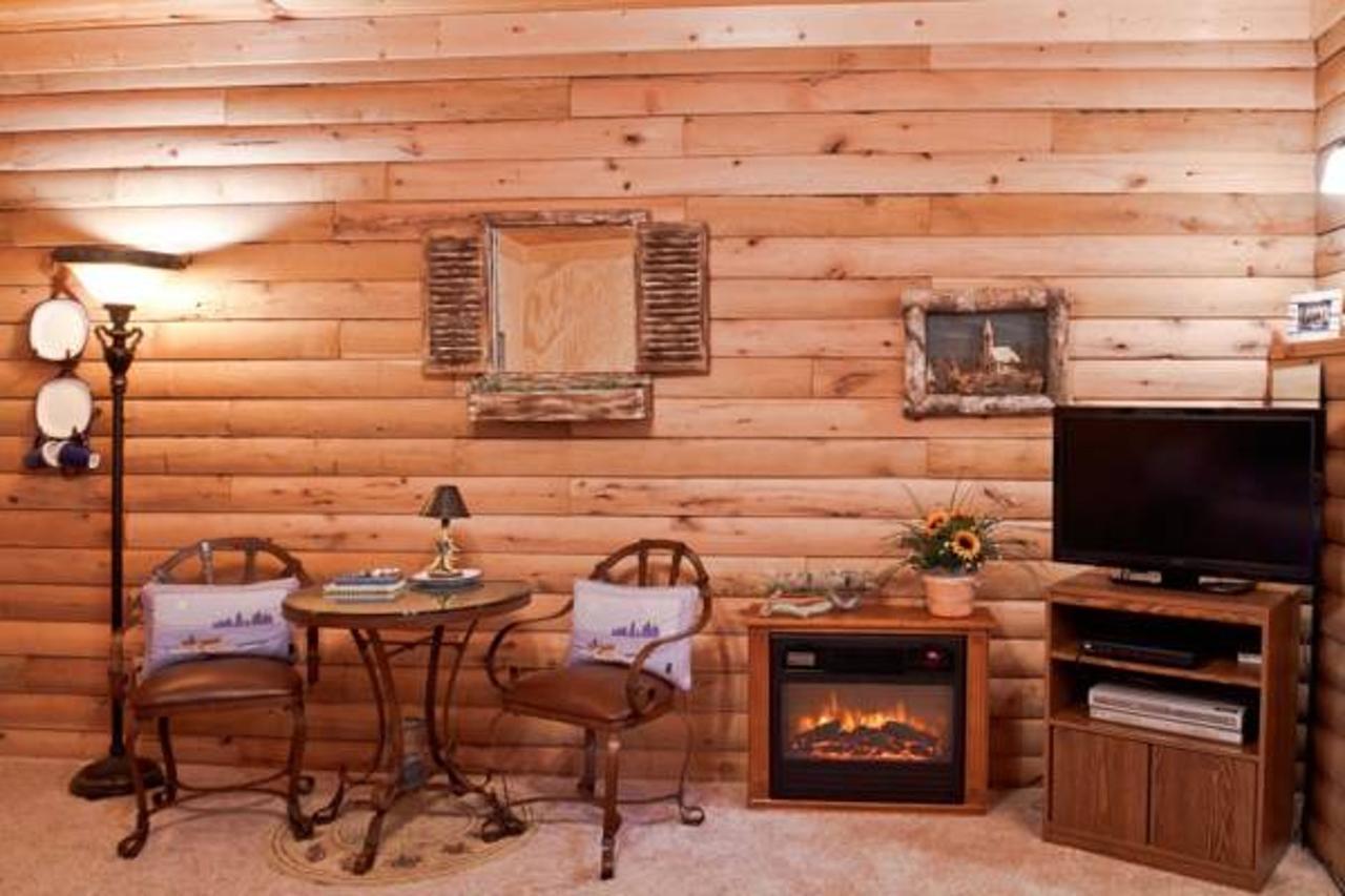 Scenic Valley Inn B&B And Event Center Манхатън Екстериор снимка